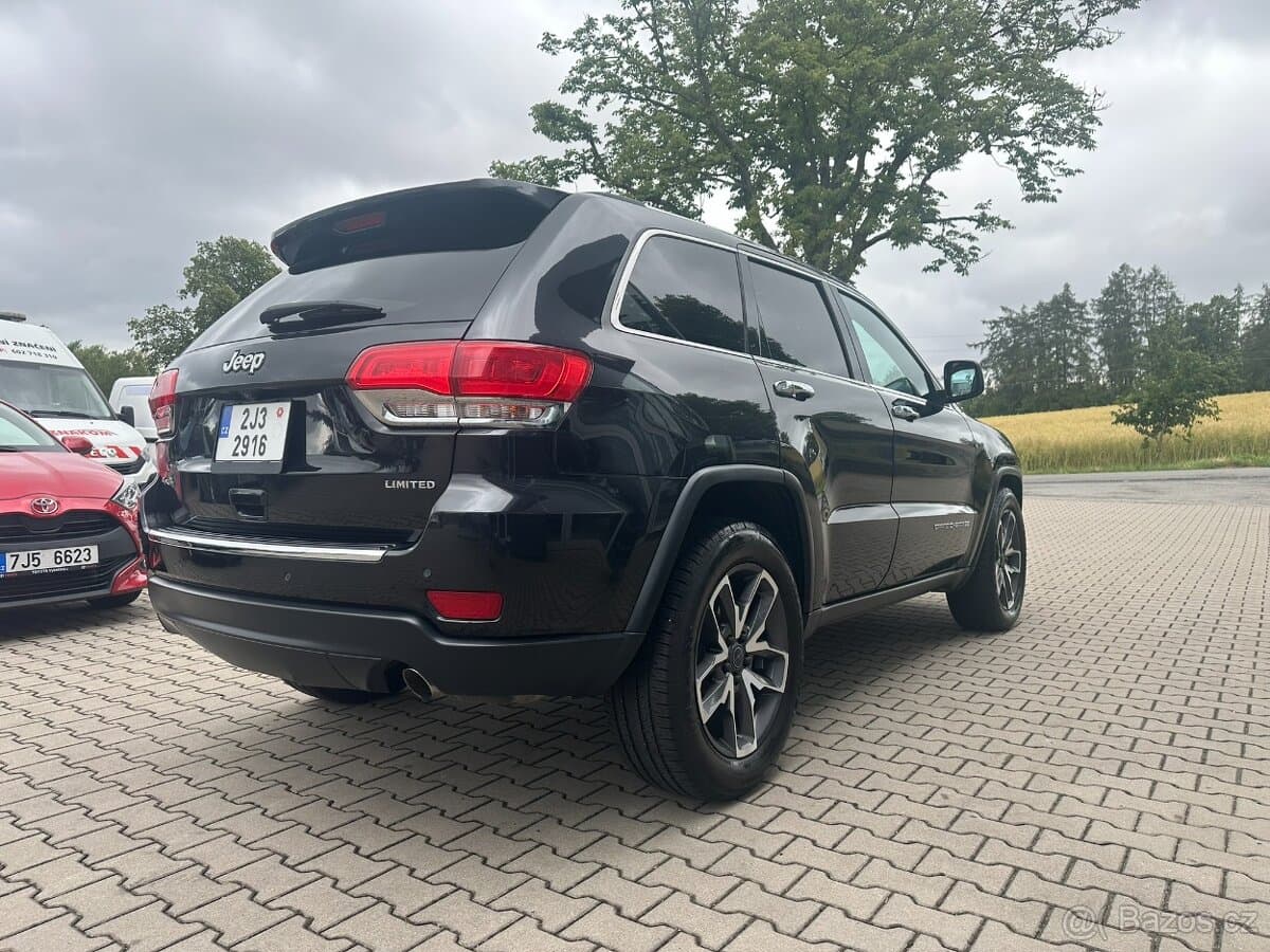 2015 Jeep CHEROKEE - 7