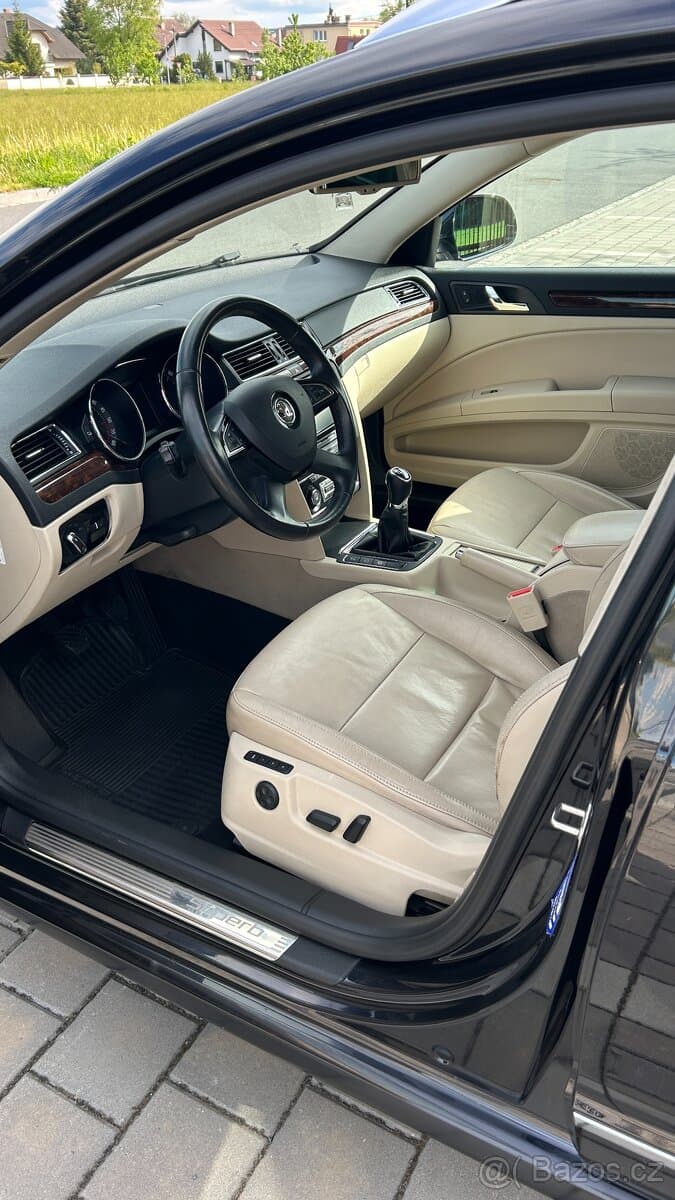 2014 Škoda SUPERB - 7
