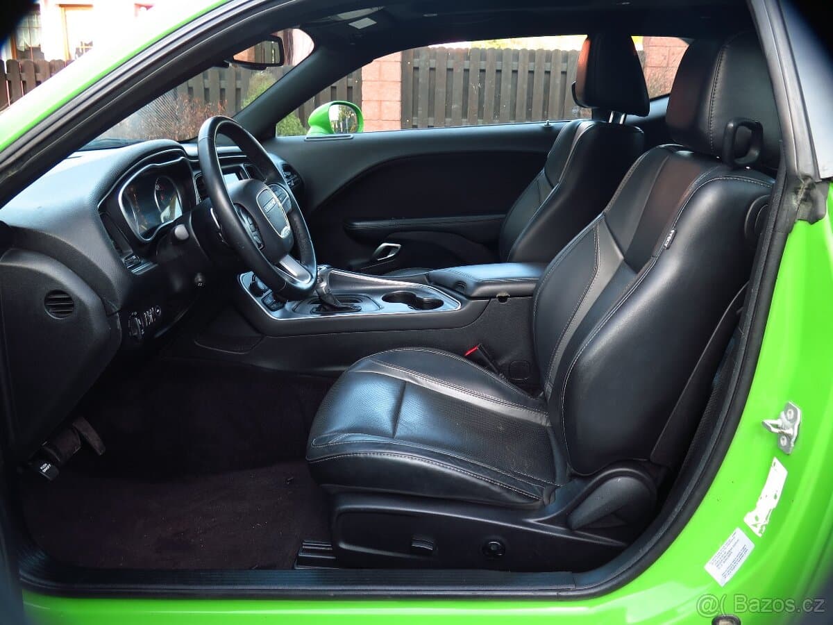 2017 Dodge CHALLENGER - 7