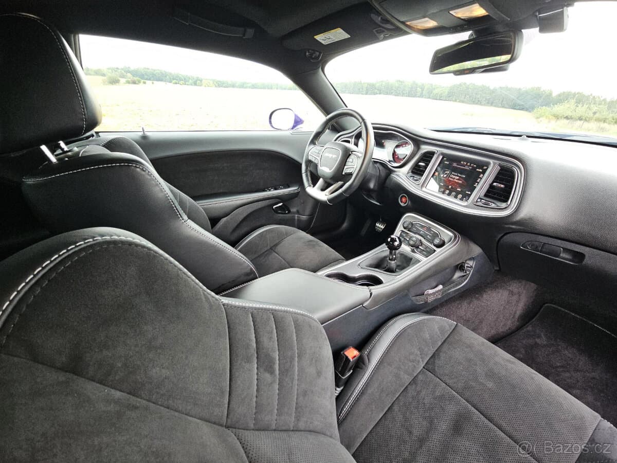 2017 Dodge CHALLENGER - 7