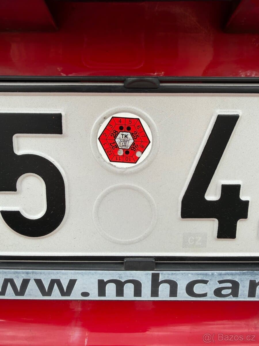 2011 Toyota YARIS - 7