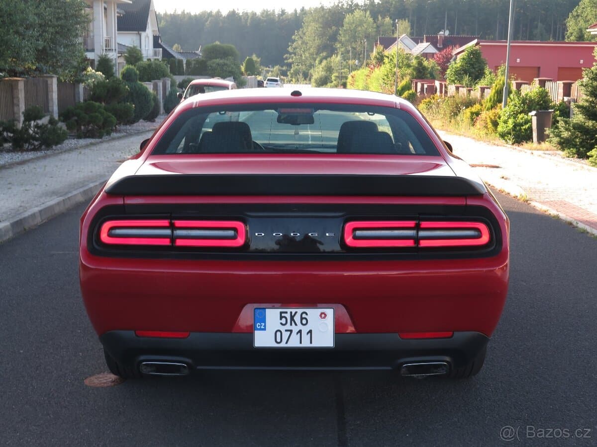 2016 Dodge CHALLENGER - 7