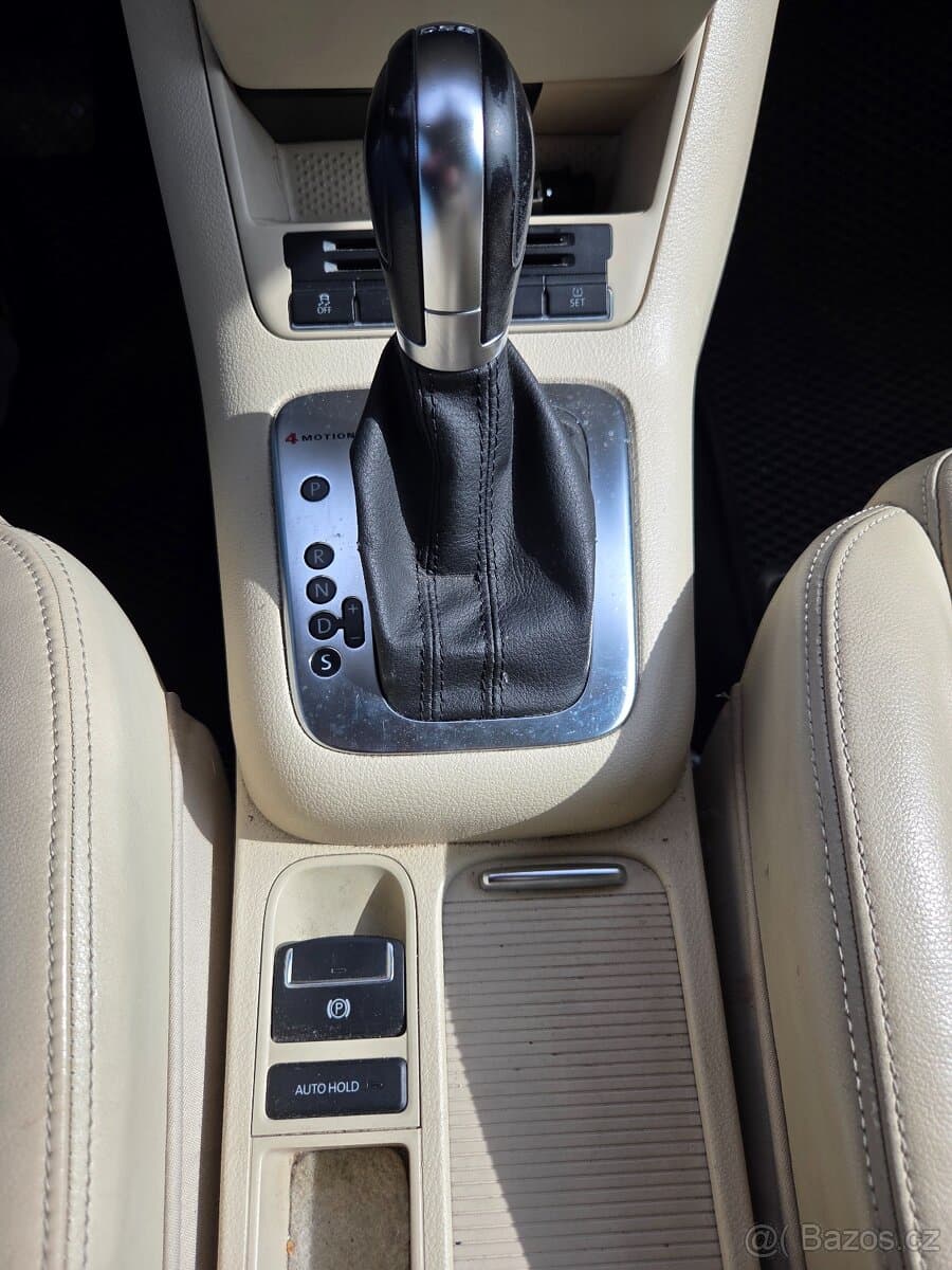 2011 Volkswagen TIGUAN - 7