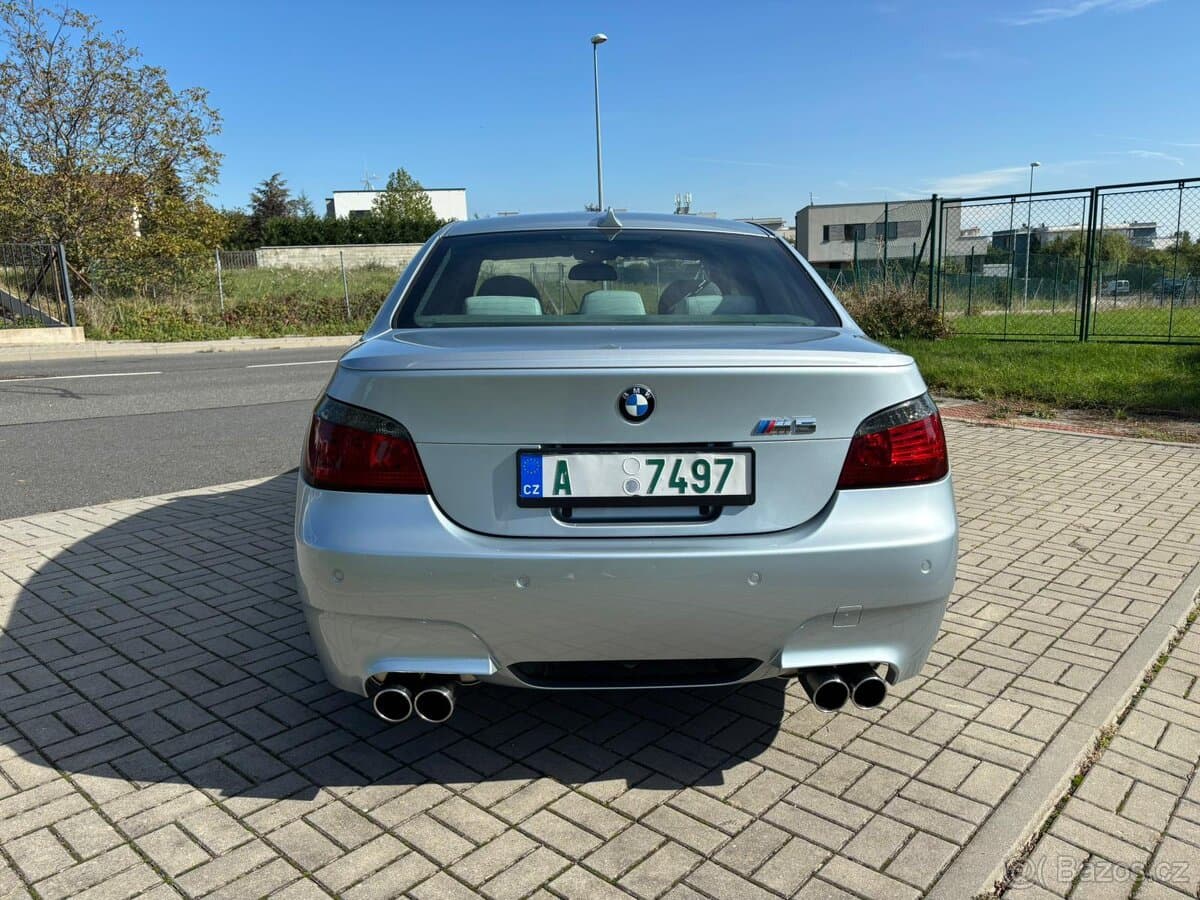 2005 BMW M5 - 7