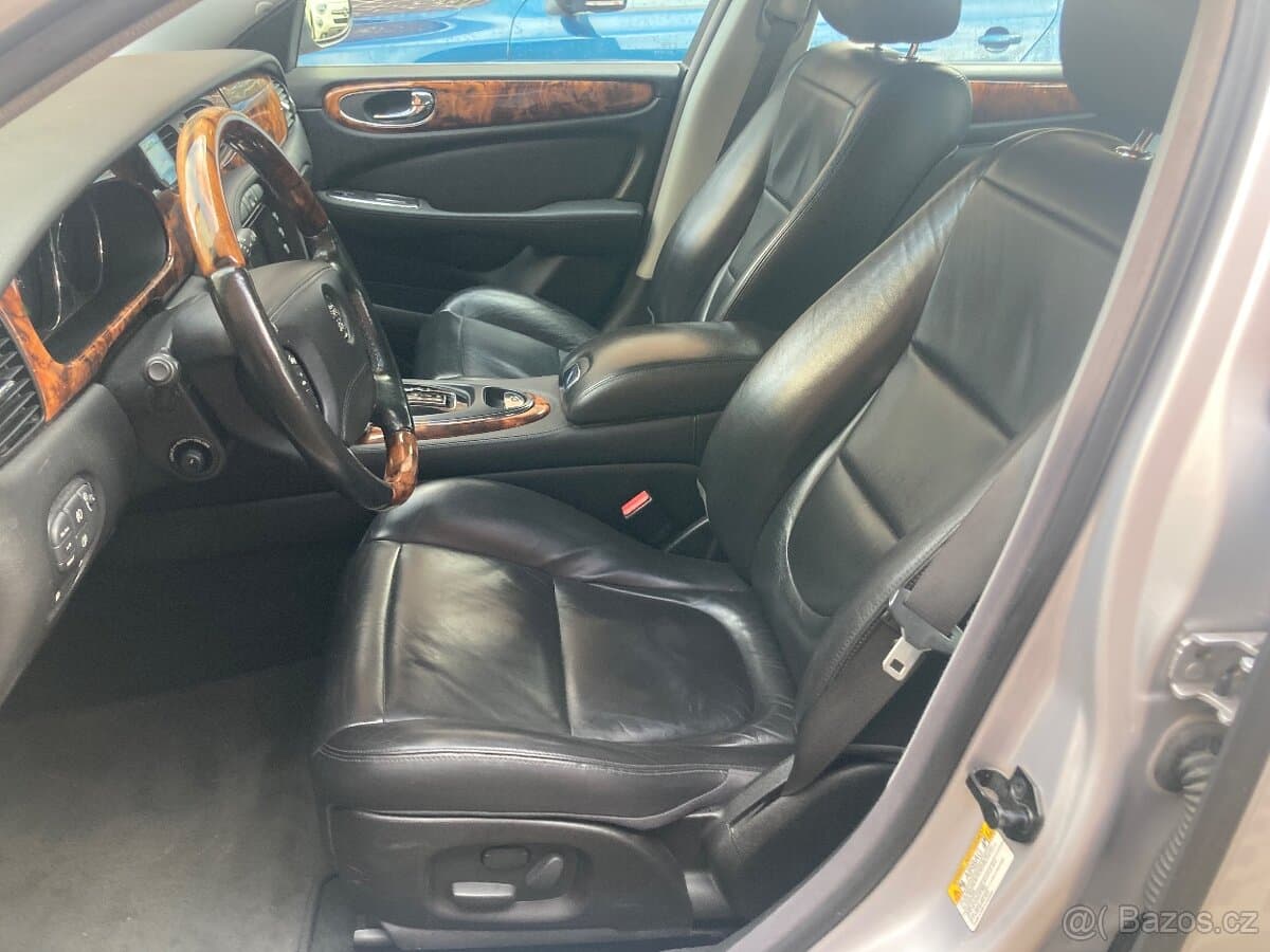 2005 Jaguar XJ - 7