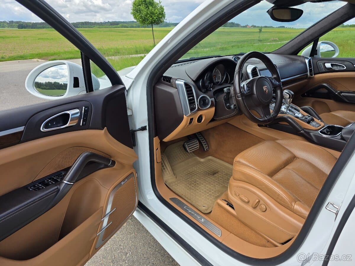 2013 Porsche CAYENNE - 7
