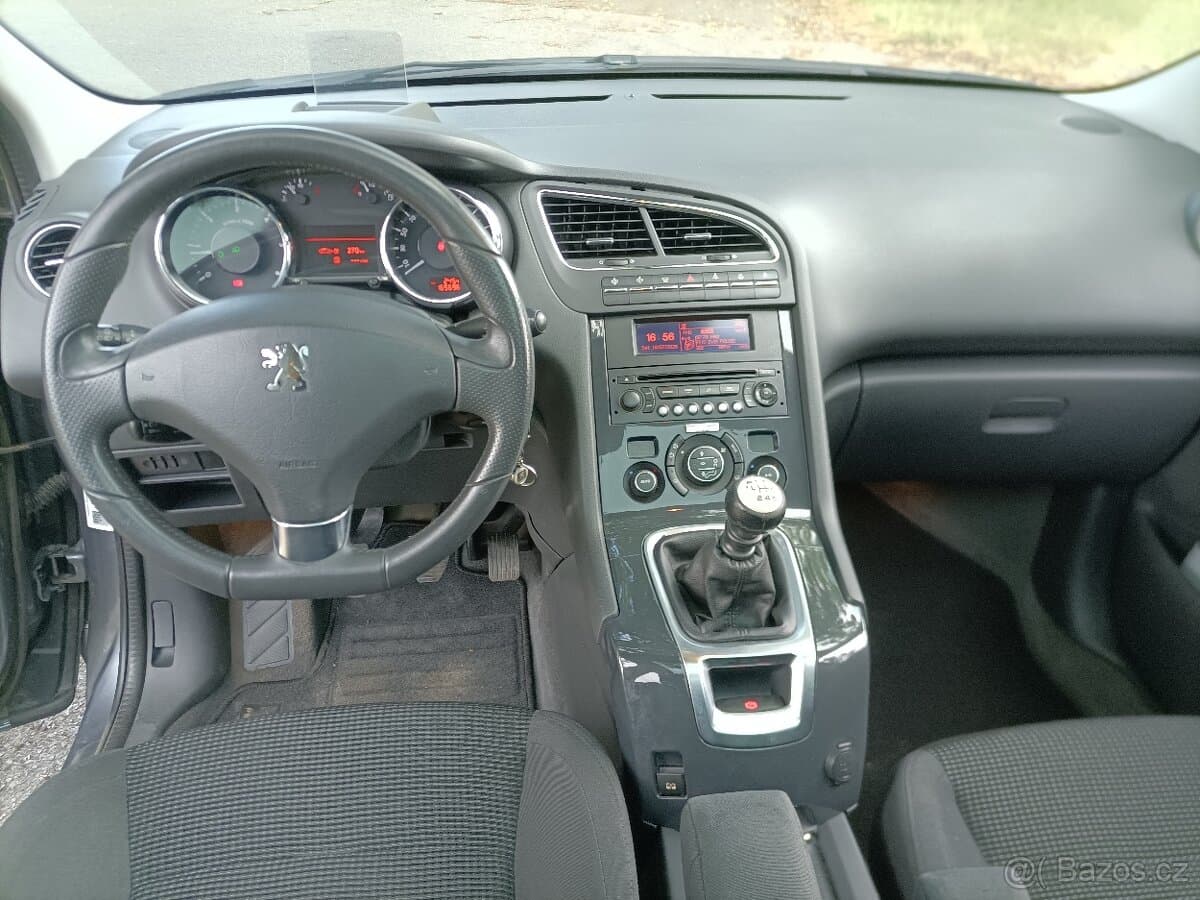 2012 Peugeot 5008 - 7