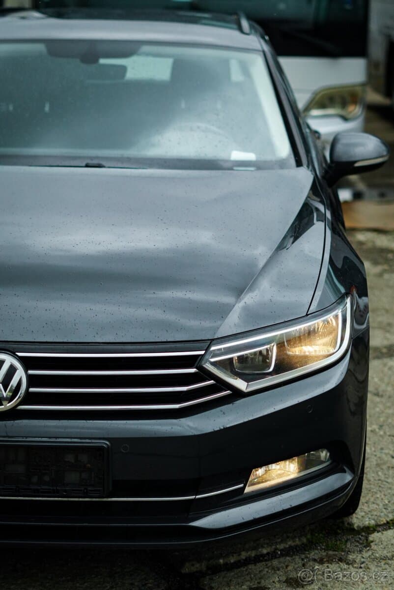 2018 Volkswagen PASSAT - 7