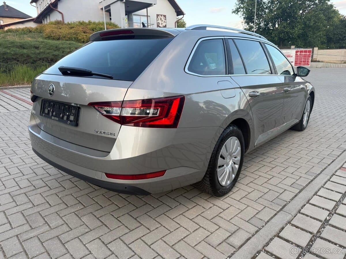 2018 Škoda SUPERB - 7