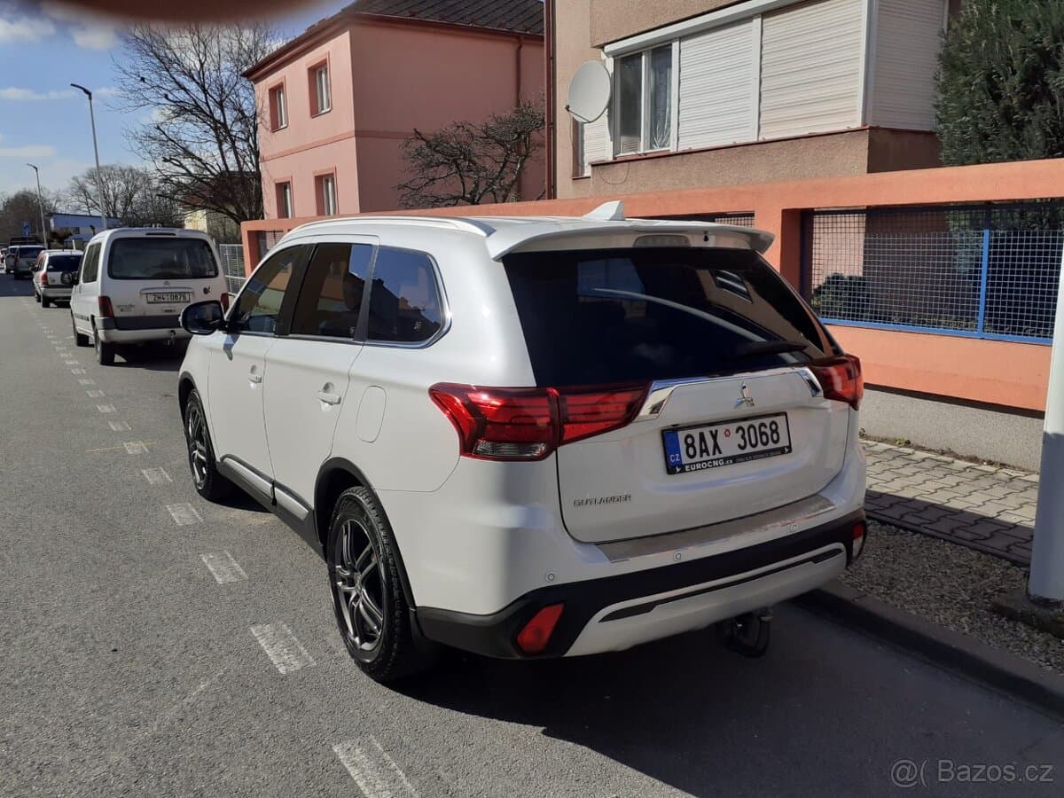 2021 Mitsubishi OUTLANDER - 7