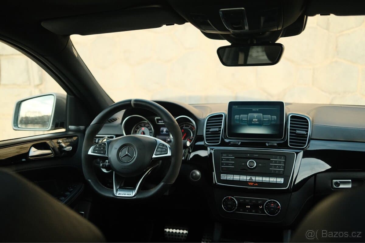 Mercedes-Benz GL - 7