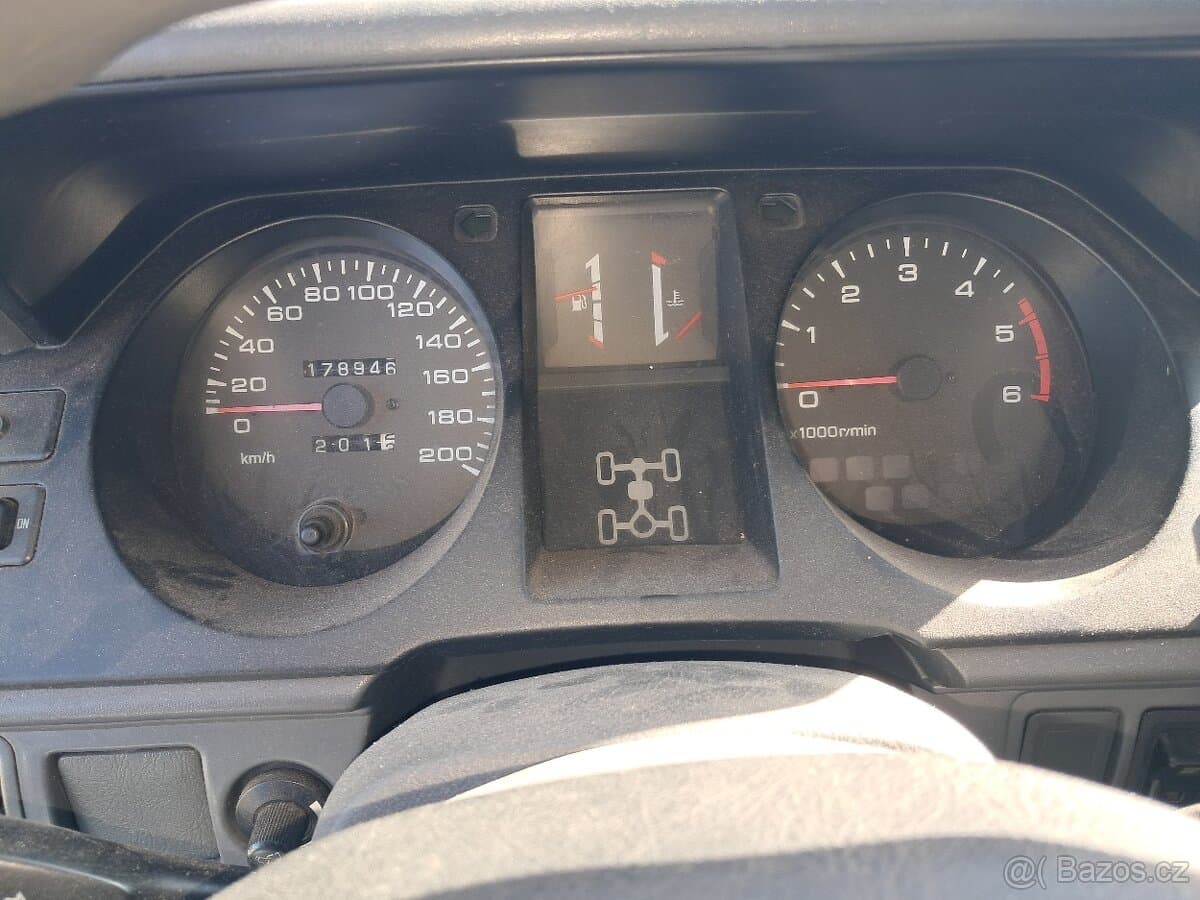 1998 Mitsubishi PAJERO - 7