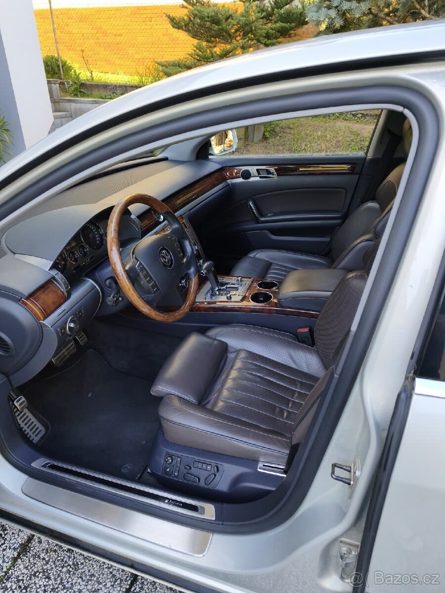 2011 Volkswagen PHAETON - 7