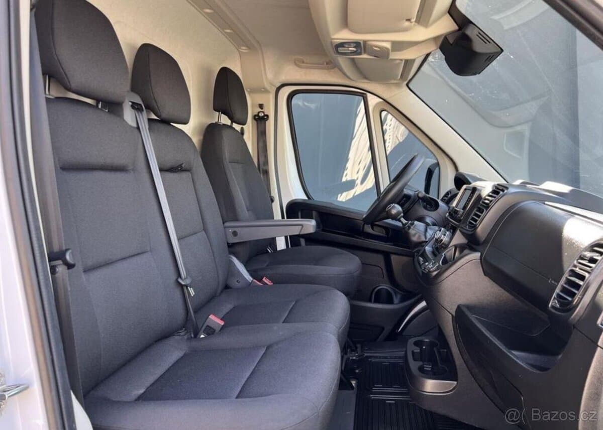 2025 Toyota PROACE - 7