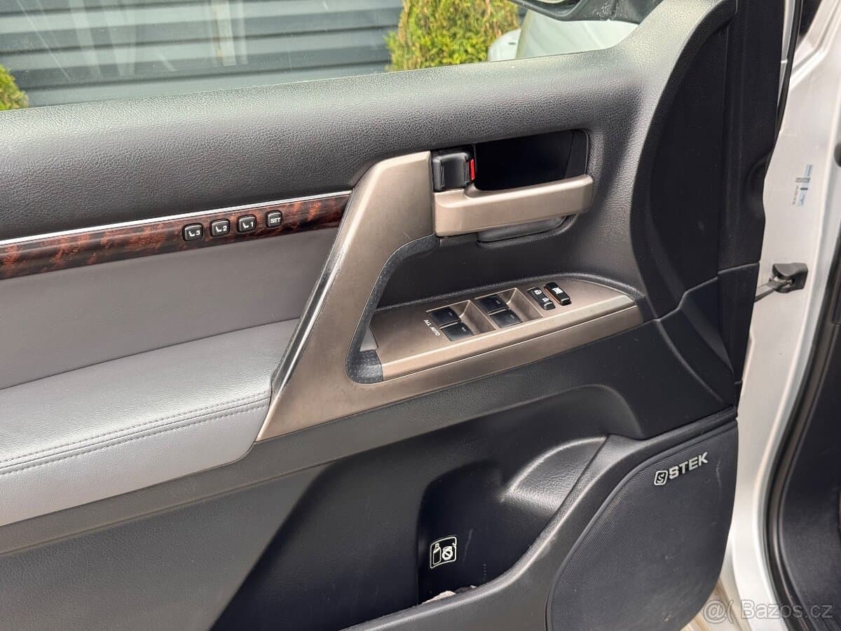 2009 Toyota LAND CRUISER - 7