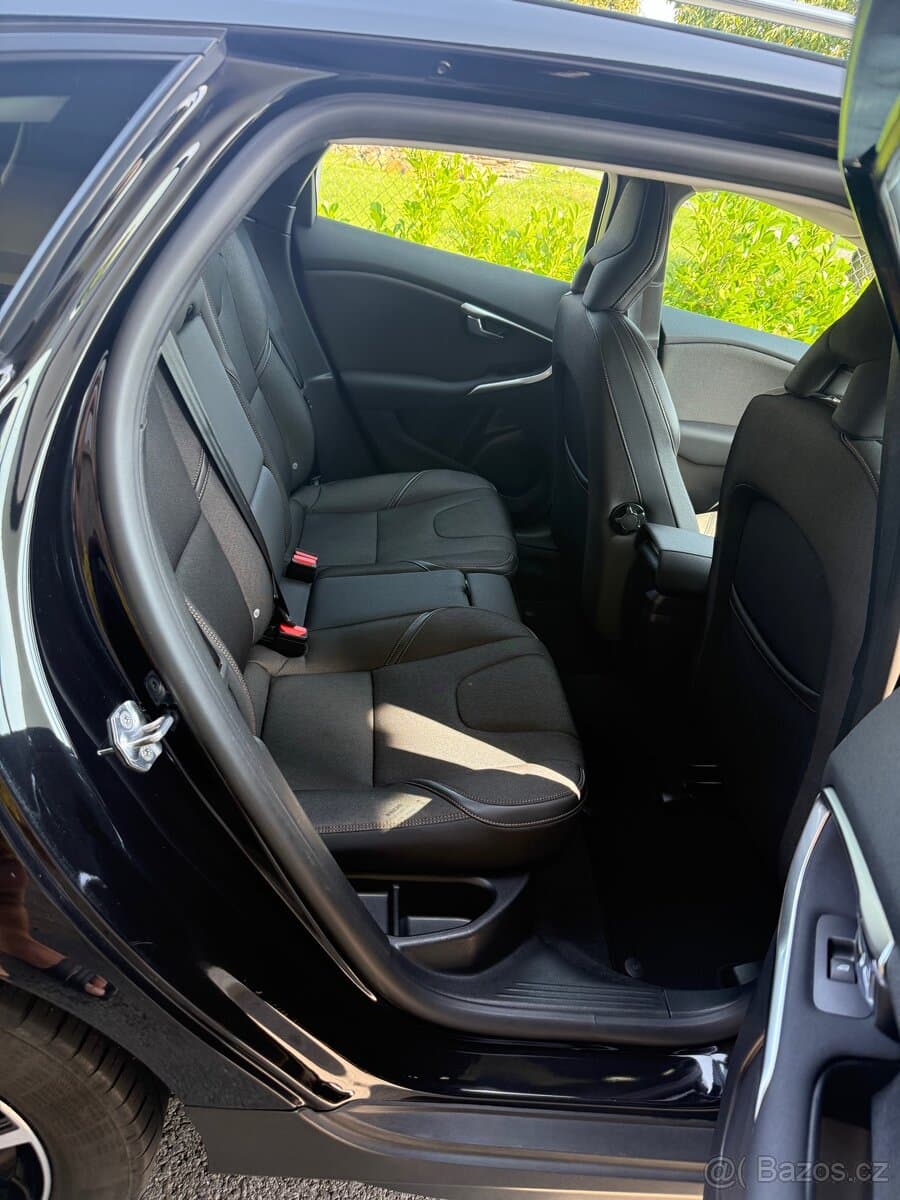 2018 Volvo V40 - 7