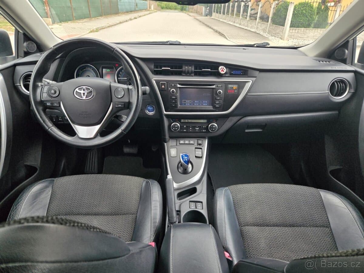2013 Toyota AURIS - 7