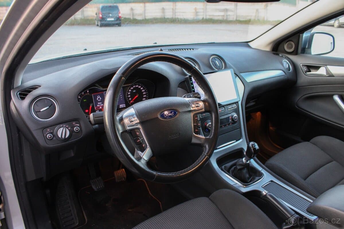 2011 Ford MONDEO - 7