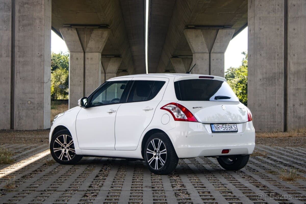 2015 Suzuki SWIFT - 7