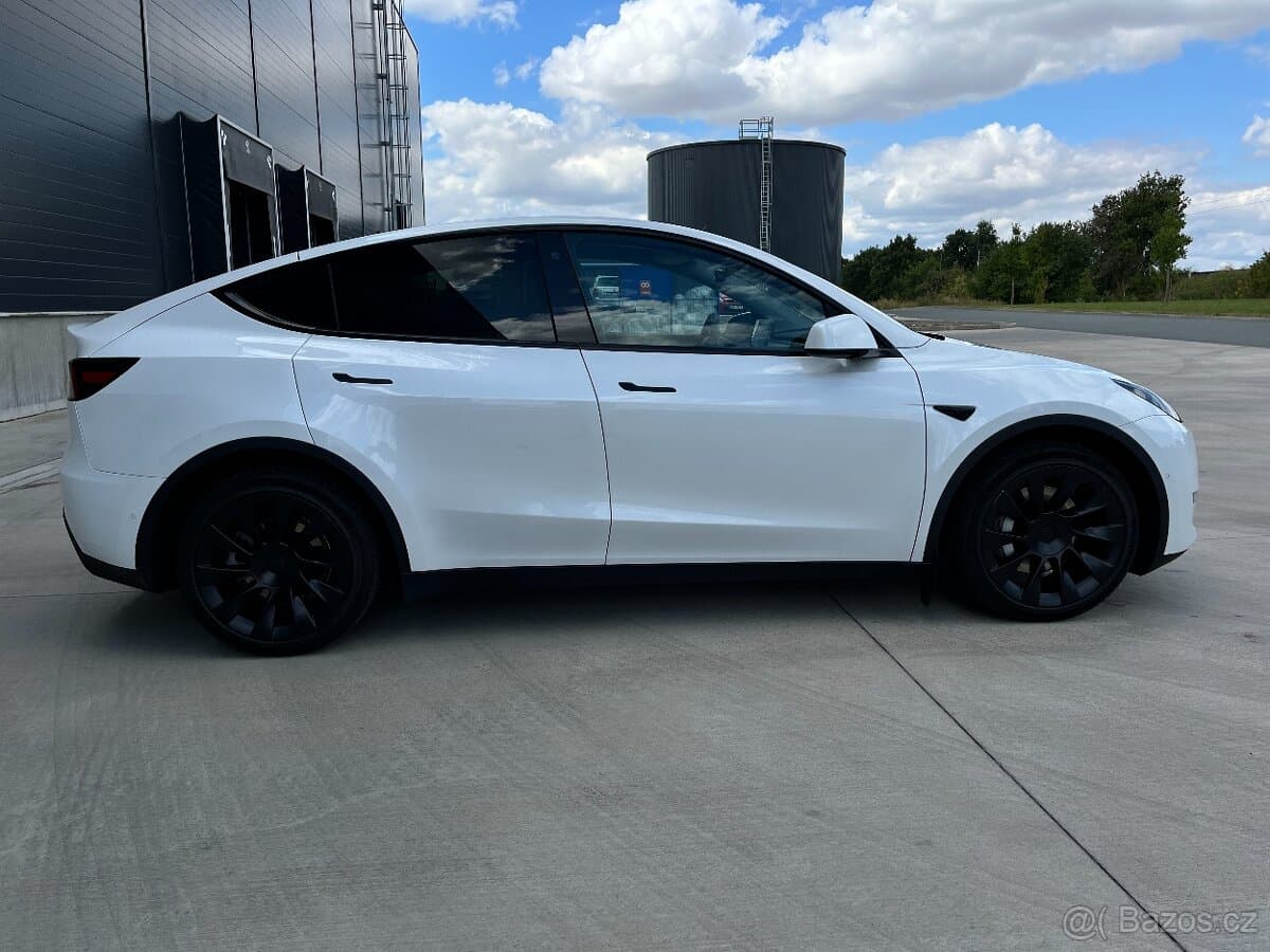 2022 Tesla MODEL Y - 7