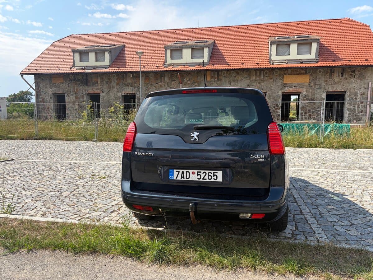 2012 Peugeot 5008 - 7