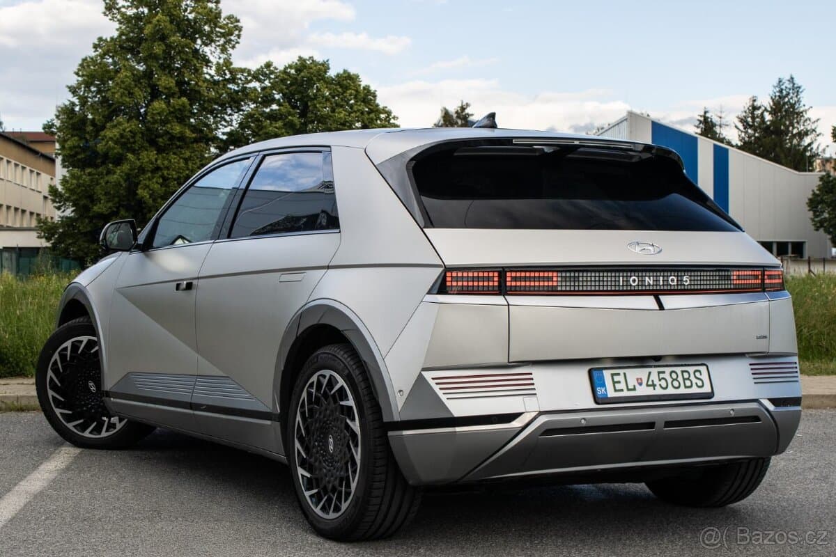 2025 Hyundai IONIQ 5 - 7