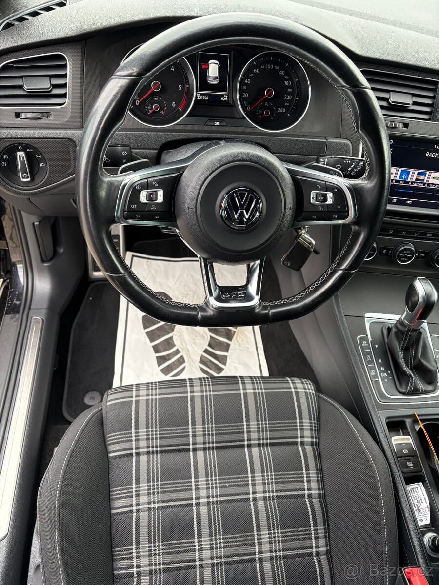 Volkswagen GOLF - 7