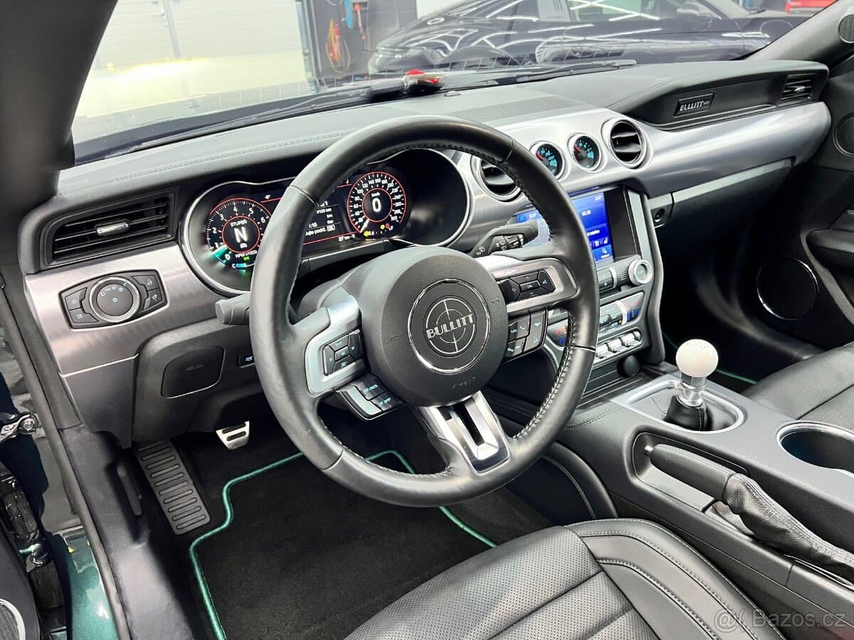 2019 Ford MUSTANG - 7