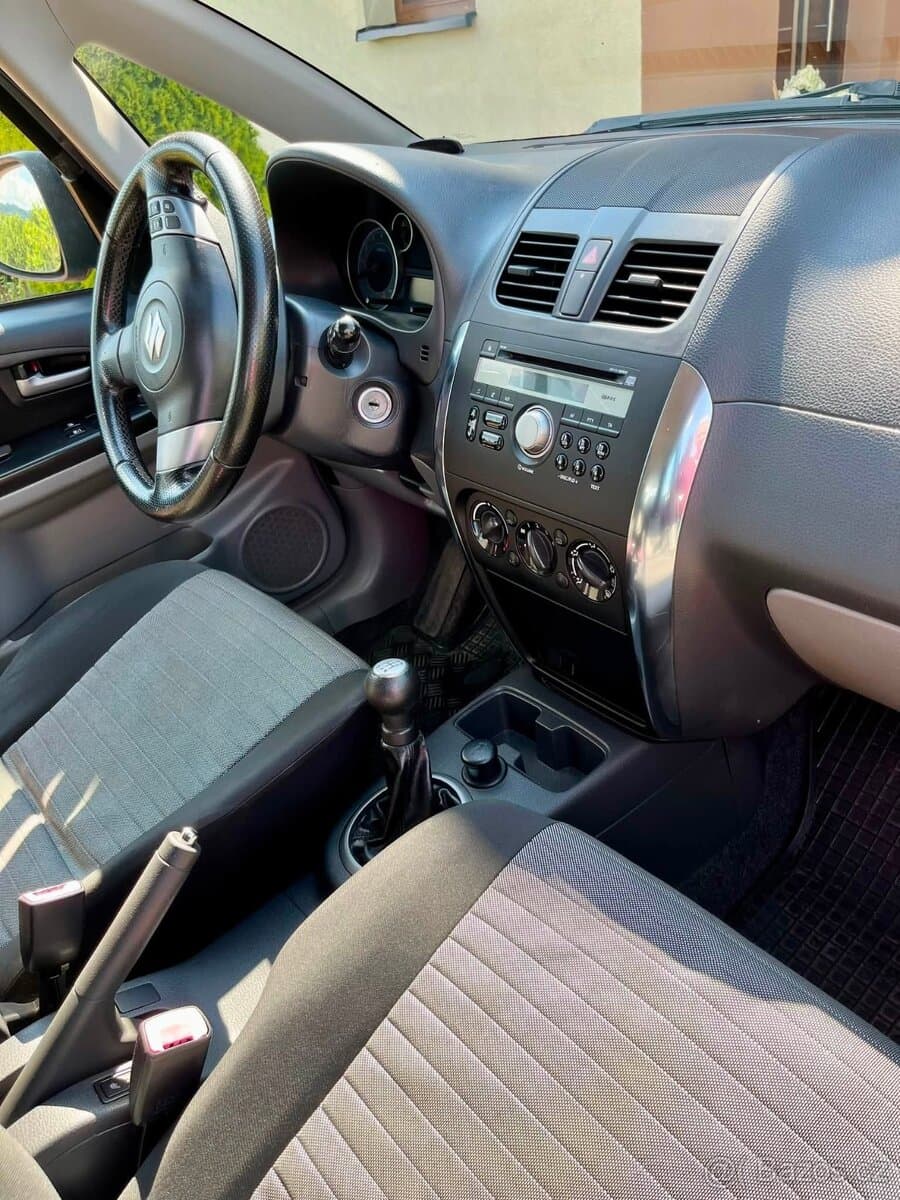 2010 Suzuki SX4 - 7