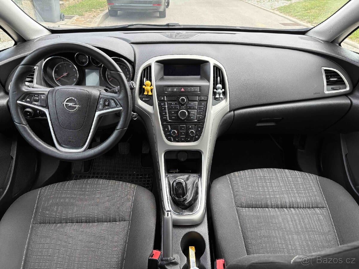 2012 Opel ASTRA - 7