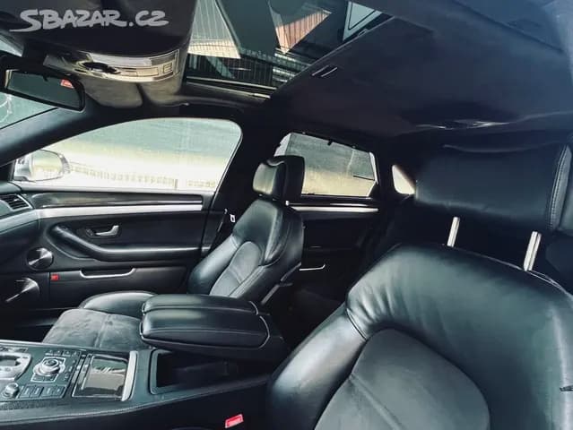 2011 Audi S8 - 7