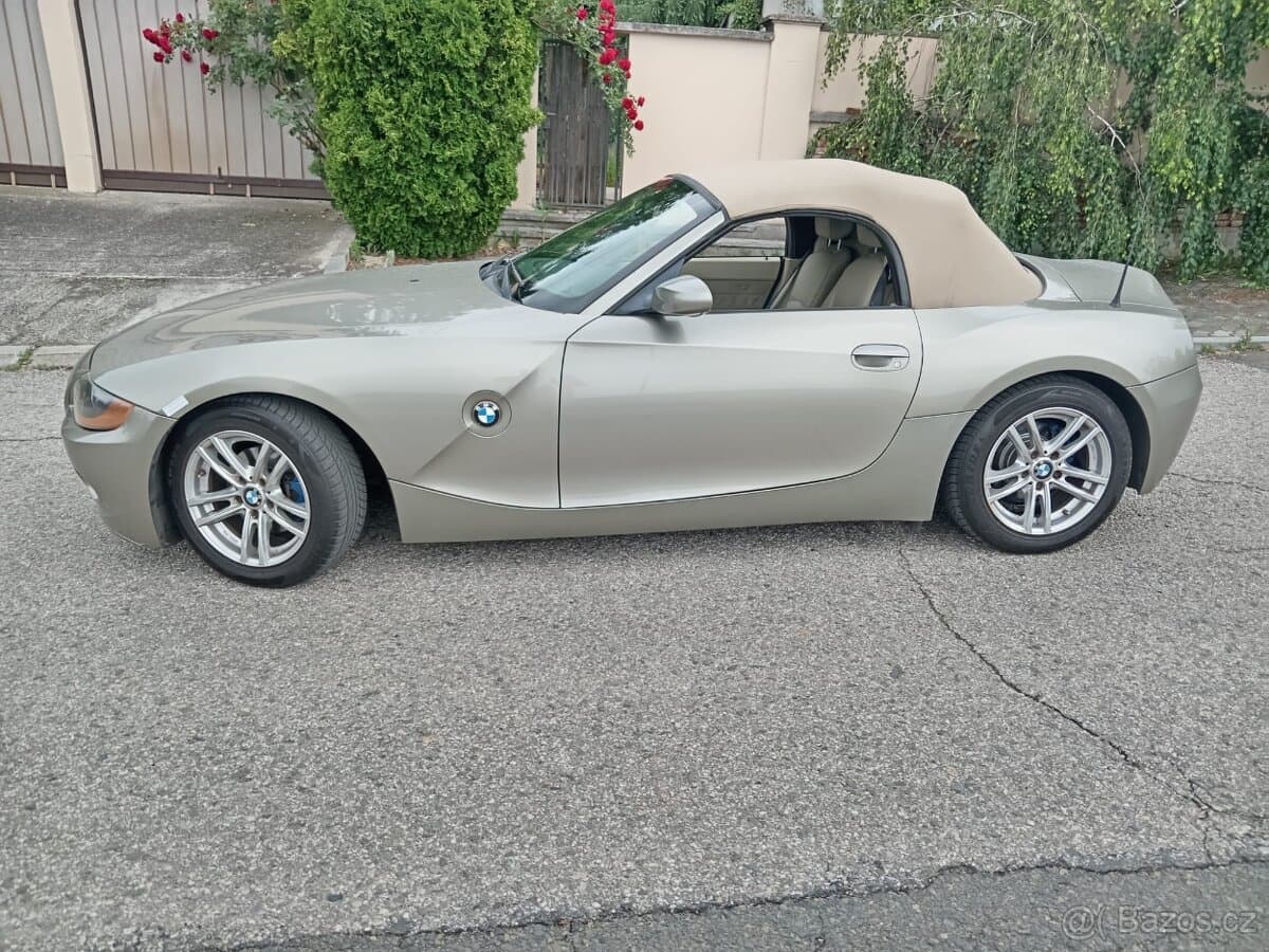 2005 BMW Z4 - 7