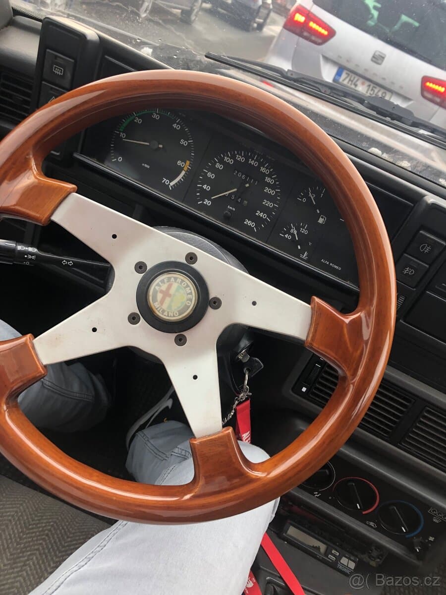 Alfa Romeo 75 - 7