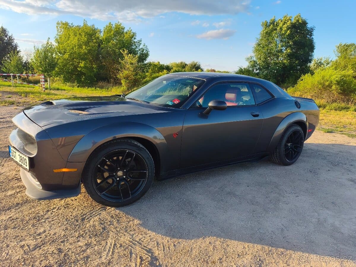 2018 Dodge CHALLENGER - 7
