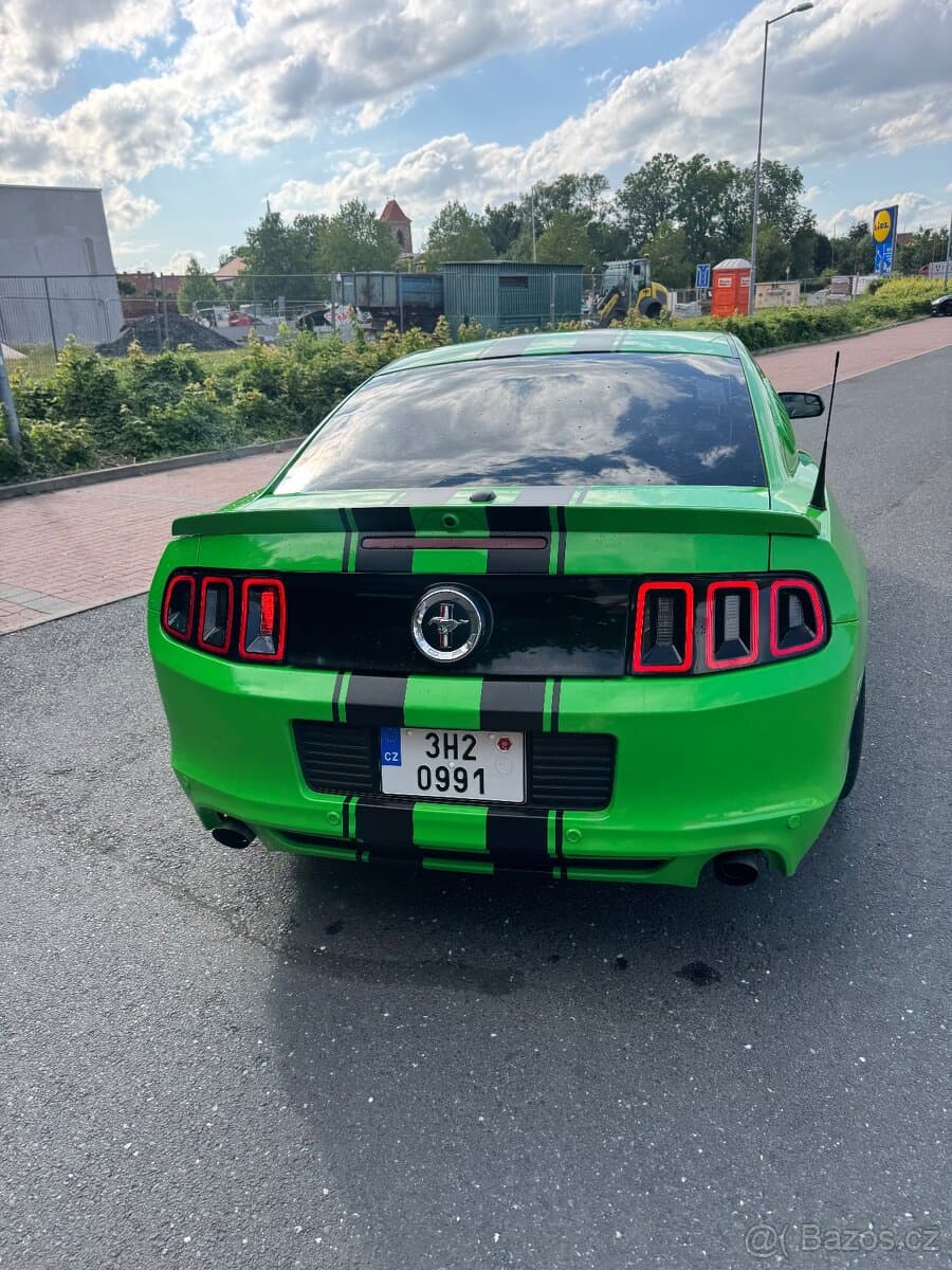 2014 Ford MUSTANG - 7