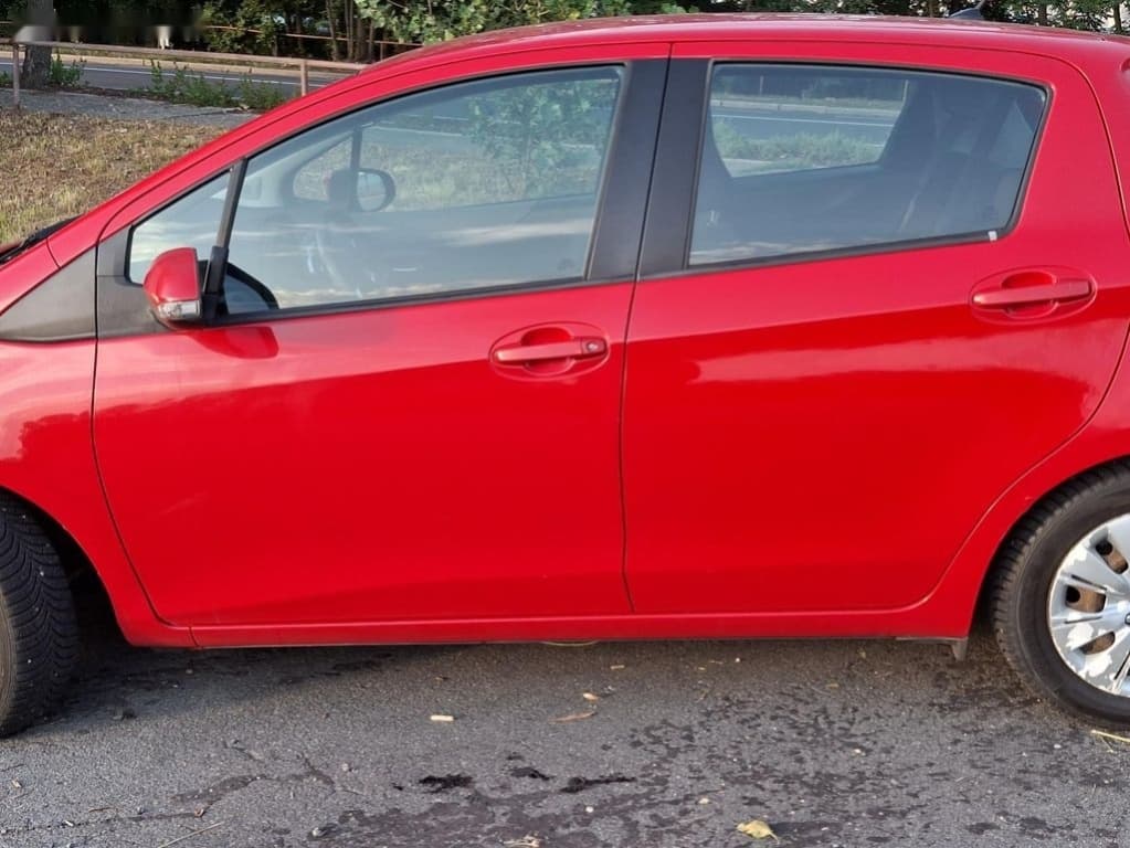 2013 Toyota YARIS - 7
