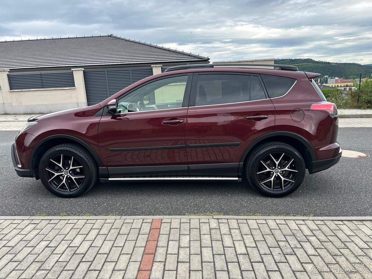 2017 Toyota RAV4 - 7