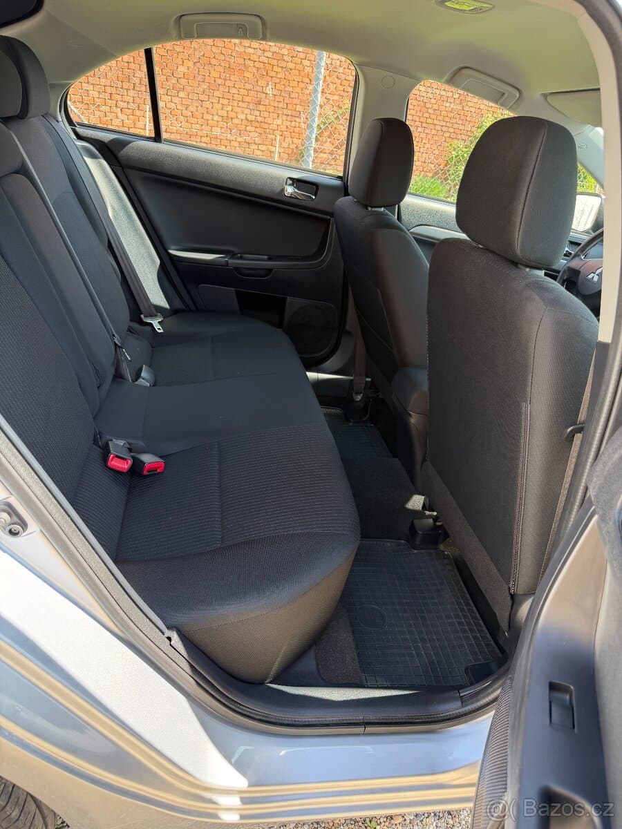 2016 Mitsubishi LANCER - 7
