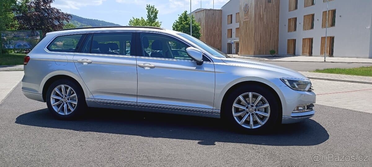 2016 Volkswagen PASSAT - 7