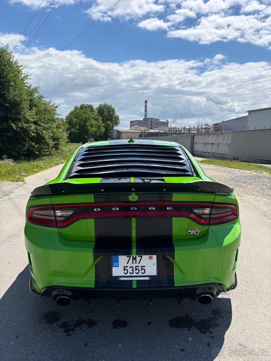 2017 Dodge CHARGER - 7
