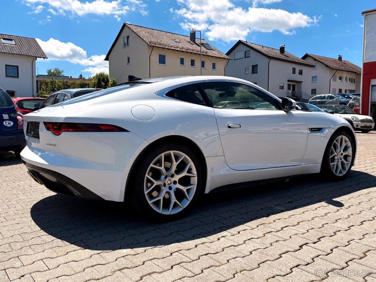 2019 Jaguar F-TYPE - 7