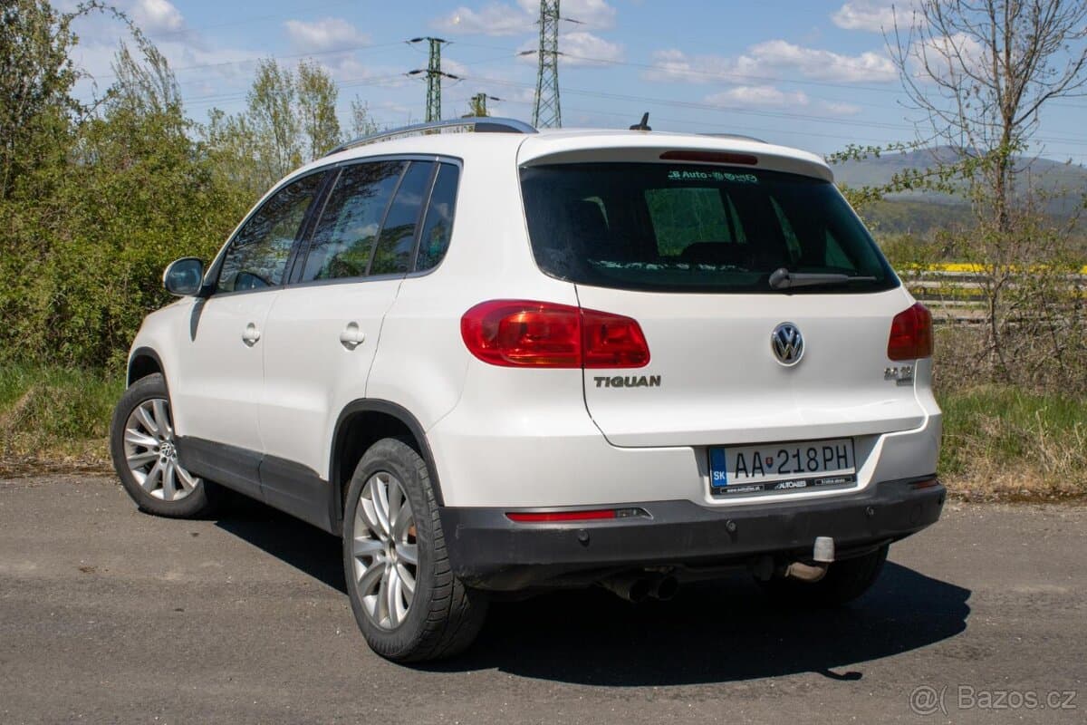 2012 Volkswagen TIGUAN - 7