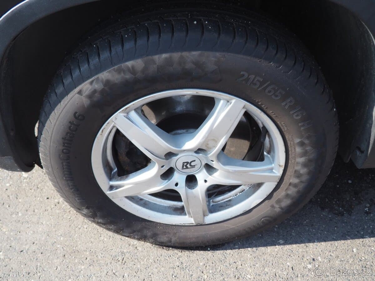 2010 Volkswagen TIGUAN - 7