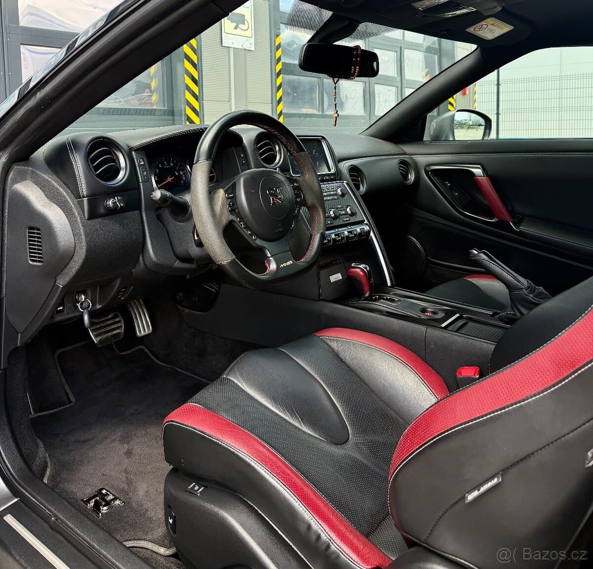 2015 Nissan GT-R - 7