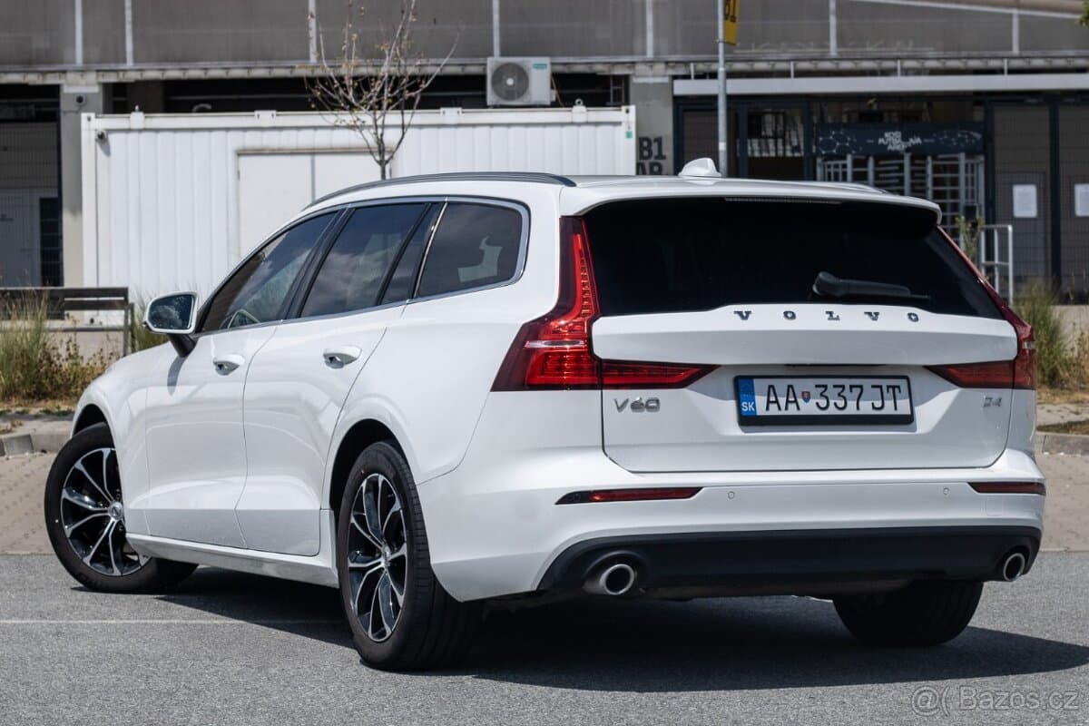 2020 Volvo V60 - 7