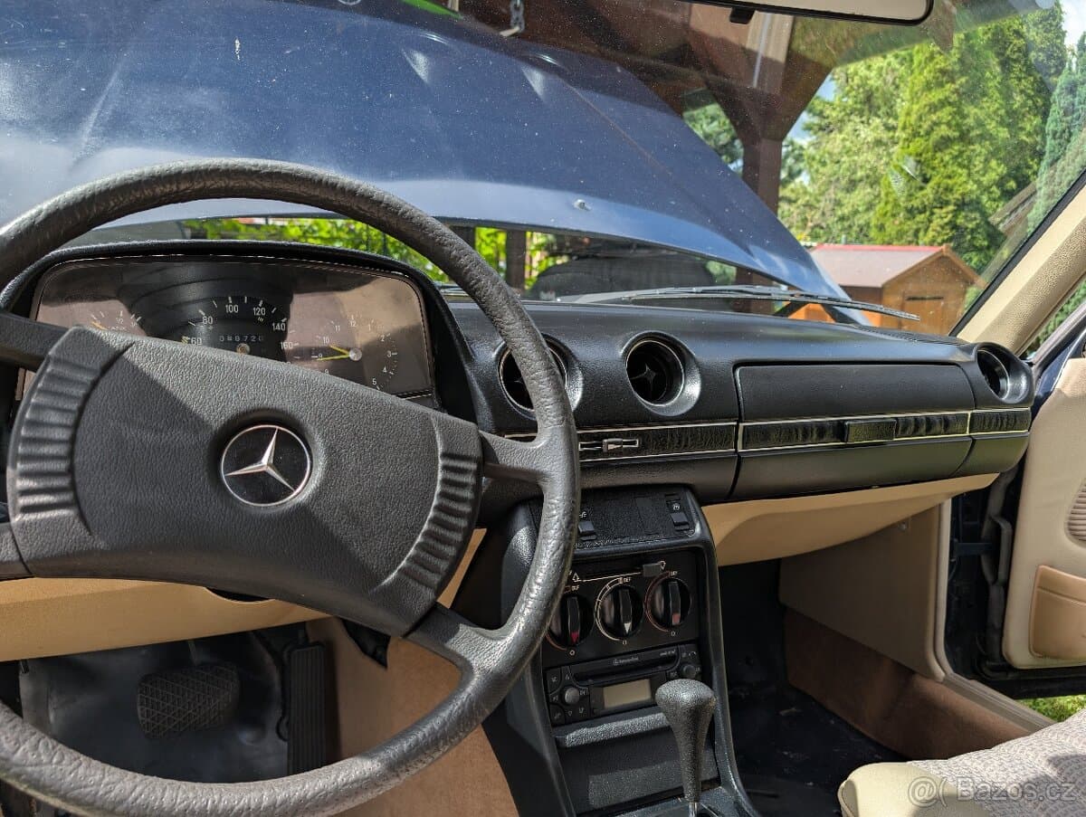 1979 Mercedes-Benz 190 - 7