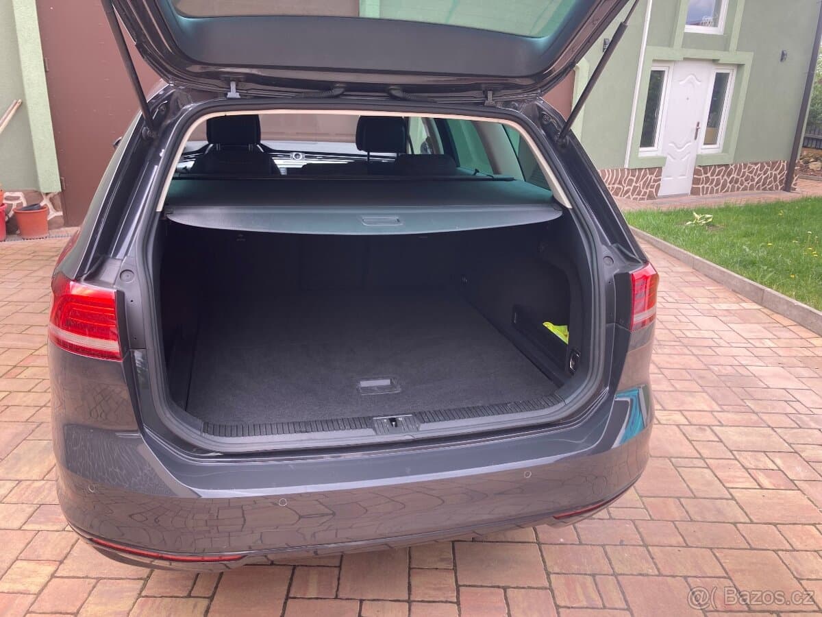 2015 Volkswagen PASSAT - 7