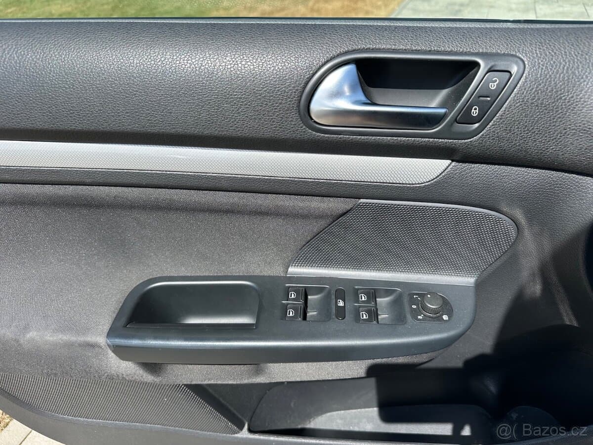 2012 Volkswagen GOLF - 7