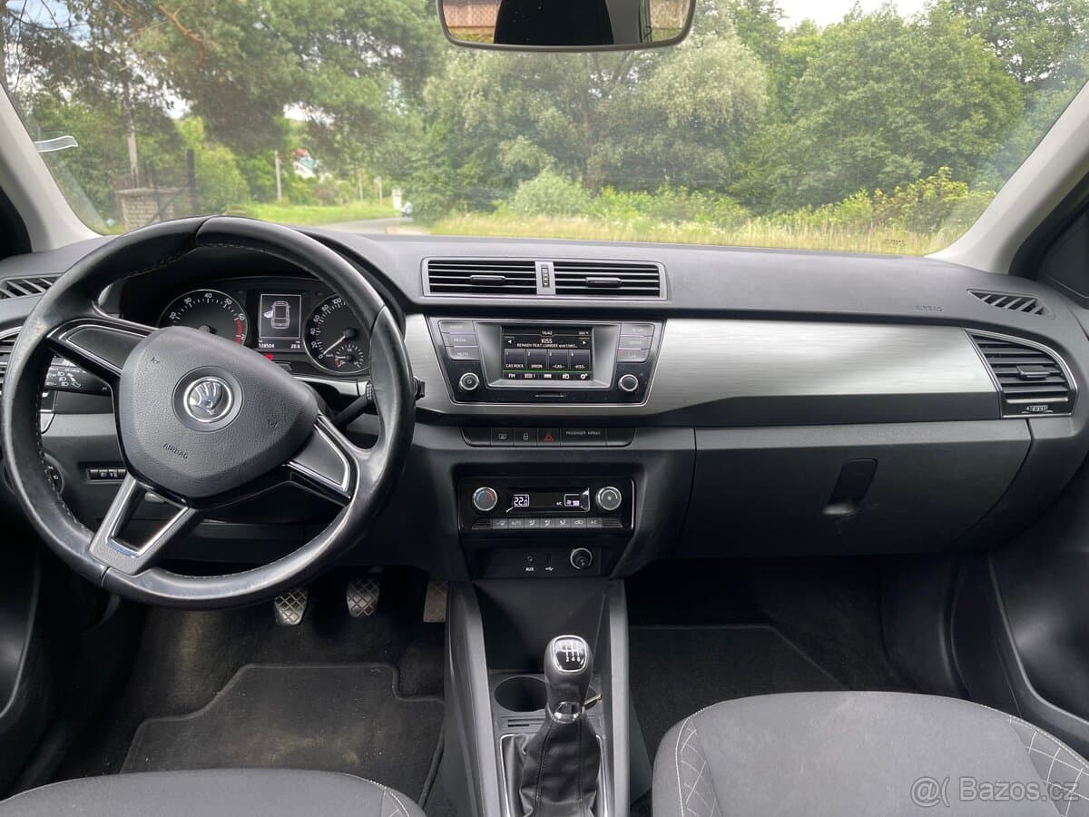 2015 Škoda FABIA - 7