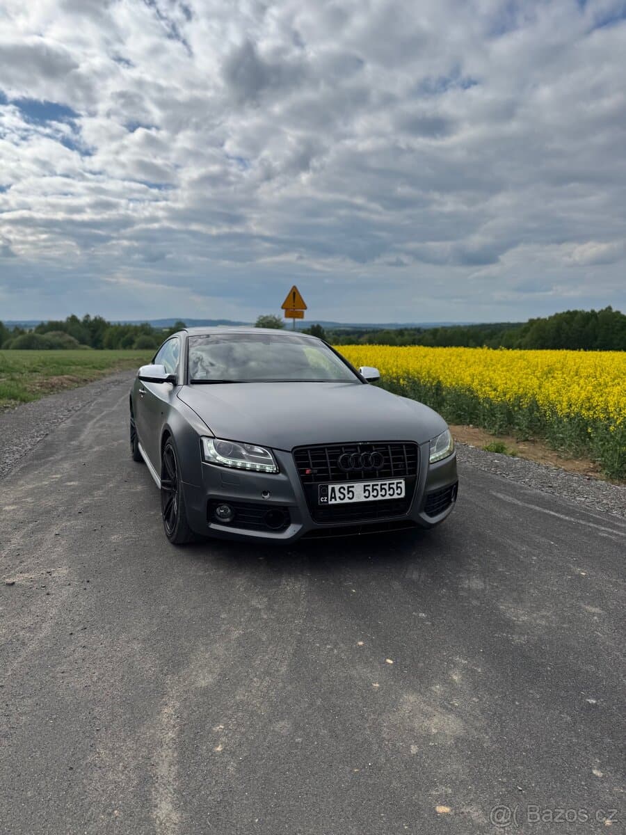 2010 Audi S5 - 7